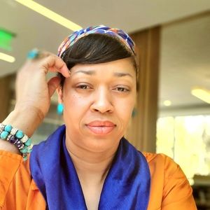 Meet your Posher, Angela ace